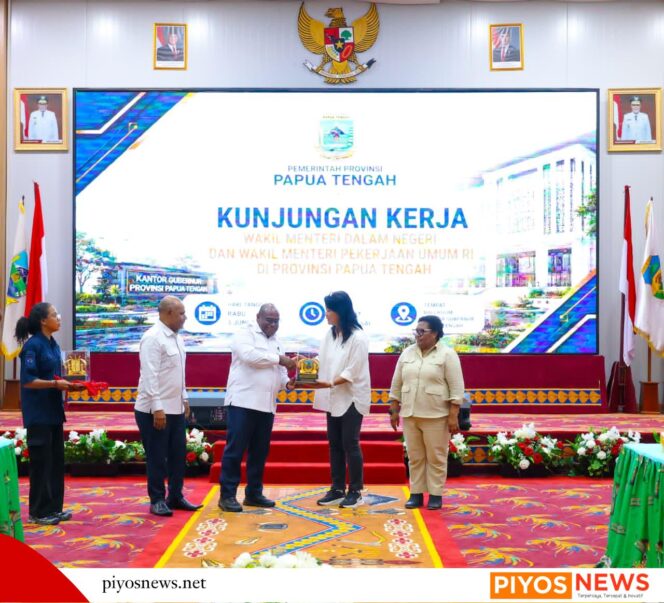 
					Wamen PU: Pembangunan Kawasan Pemerintahan Papua Tengah dan Jalan Trans Papua Jadi Prioritas