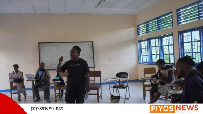 
					Kolektif Jurnalis Pinggiran Nabire Latih Mahasiswa USWIM Jadi Jurnalis Kampus