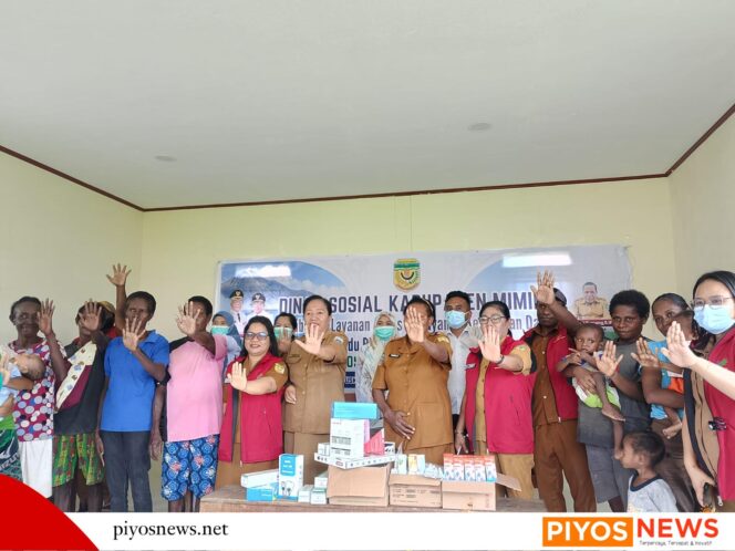 
					Dinsos Mimika Hadirkan Layanan Kesehatan Dasar bagi PMKS di Iwaka