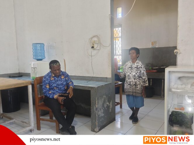 
					Bupati Deiyai Temukan Kekurangan Bahan Makanan Pasien RSUD, Janji Jadi Prioritas Perbaikan Tahun Depan