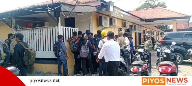 
					Ratusan Pencari Kerja di Timika Mengaku Dijanjikan Bekerja di Area Freeport, Setor Jutaan Rupiah hingga Kini Tak Jelas