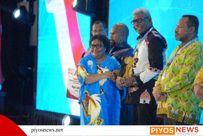 
					Pemkab Mimika Borong 2 Penghargaan Terbaik dari Kemendagri, Bukti Kinerja Nyata Turunkan Kemiskinan & Stunting