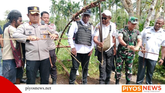
					Damai Adat di Kampung Amole Akhiri Konflik Berkepanjangan di Kwamki Narama