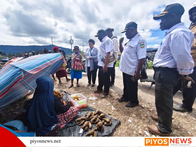 
					Jelang Pasar Mama-Mama Papua Beroperasi, Disperindag Deiyai Mulai Data Pedagang Asli