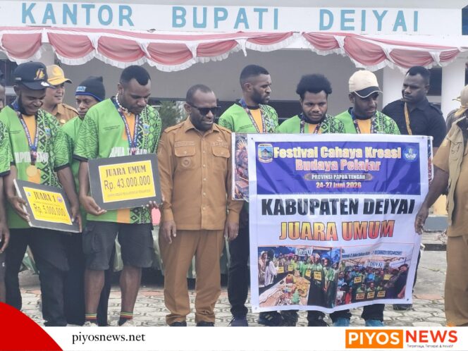 
					Bupati Deiyai Berkomitmen Perkuat Pembinaan Talenta Seni, Kontingen Festival Cahaya Kreasi Terima Apresiasi