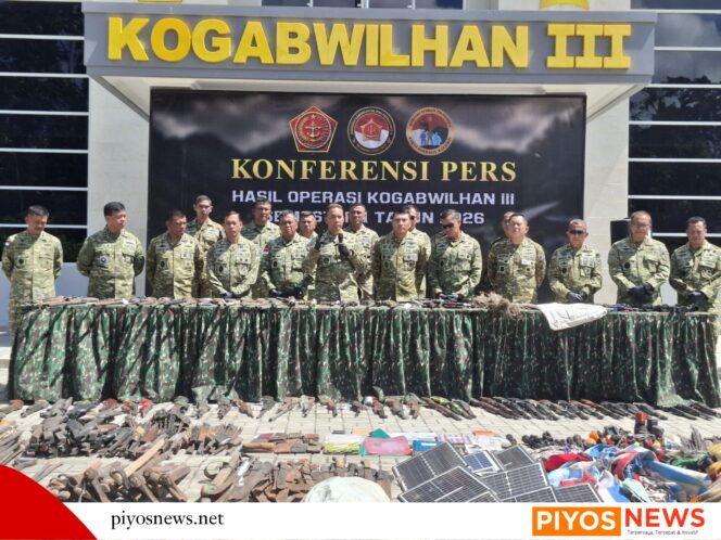 
					Panglima KOGABWILHAN III Paparkan Hasil Operasi Semester I 2026, TNI Tetap Mengedepankan Pendekatan yang Menjunjung Hukum dan HAM 