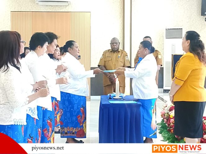 
					Pengurus Baru PWKI Mimika Dilantik, Siap Jadi Mitra Strategis Pemkab Bangun Masyarakat