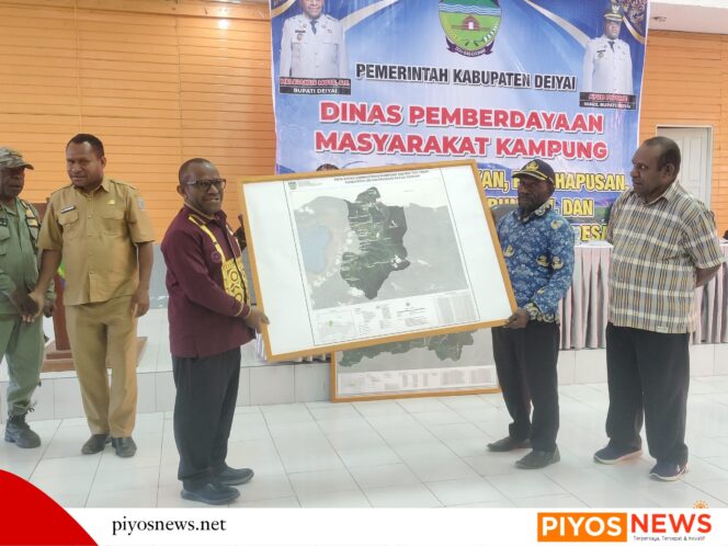 
					Bupati Deiyai Serahkan Peta Definitif Kampung dan Distrik, Perkuat Kepastian Hukum Batas Wilayah