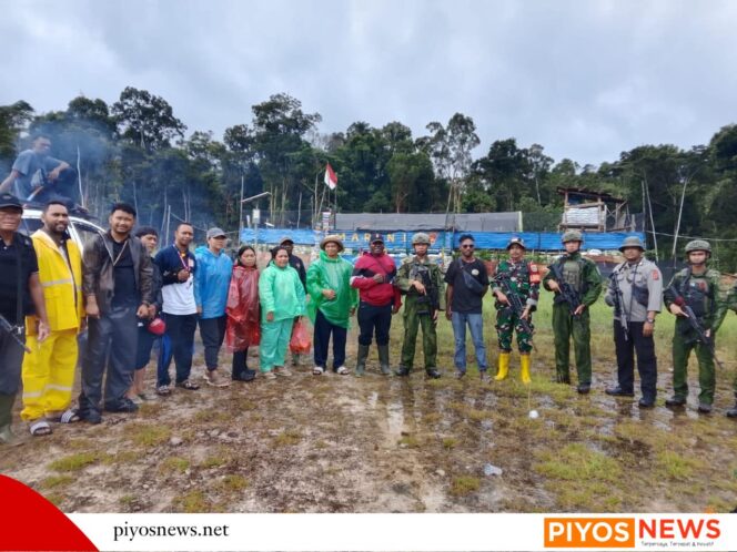 
					Dinas Perumahan Rakyat Mimika Tinjau Lokasi Pembangunan Rumah Layak Huni di Kampung Wakia