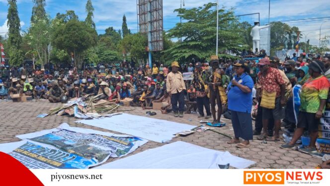 
					Kepala Suku SIMAPITOWA Pertanyakan Dasar Hukum Satgas PKH di KM 95 dan KM 102