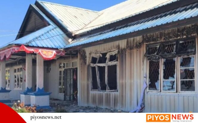 
					Pasca Fasilitas Pemerintahan Dibakar, Bupati Elvis Tabuni Tegaskan Pelayanan Publik Tetap Berjalan