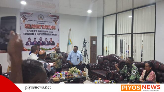
					Menteri HAM RI: Persatuan dan Kedamaian Jadi Kunci Papua Tengah