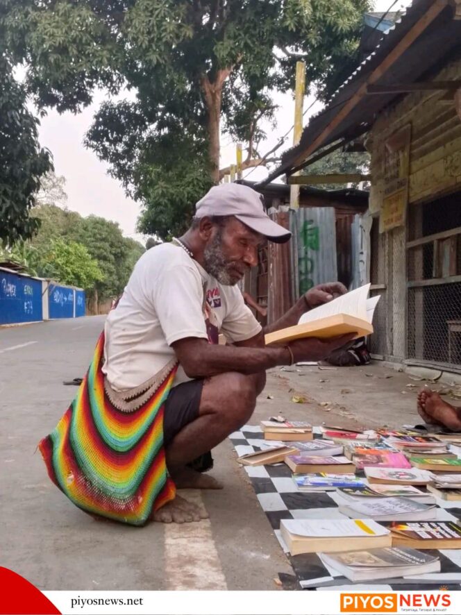 
					Program MABUK, Daniel Tauwai Mengajarkan Arti Membaca Dimulai dari Rumah Inspirasi Kebadabi