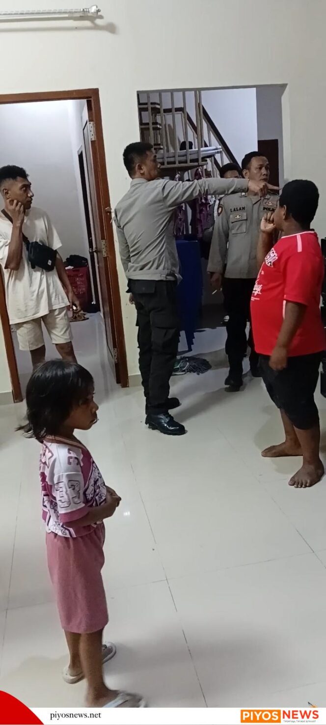 
					Rumah Mantan Kabag Ren Deyai Dibobol Saat Keluarga Pergi Arisan, Kamera Canon Raib