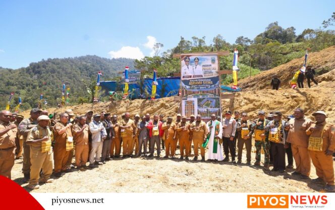 
					Pesan Gubernur Meki Nawipa untuk Masyarakat: “Saya Tidak Kasih Uang, tetapi Saya Kasih Program”