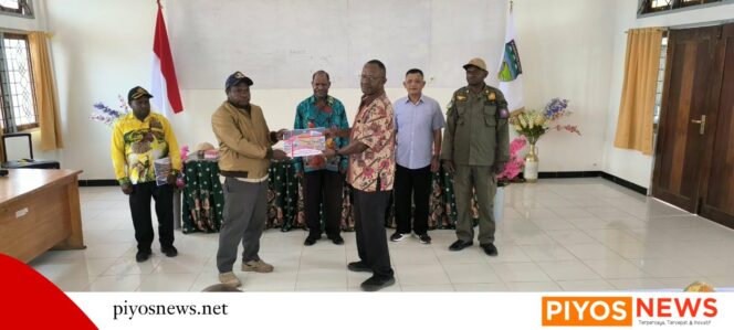 
					Pemkab Deiyai Serahkan DPA Perubahan kepada Kepala OPD, Sekda Minta Anggaran Dilaksanakan Tepat Sasaran