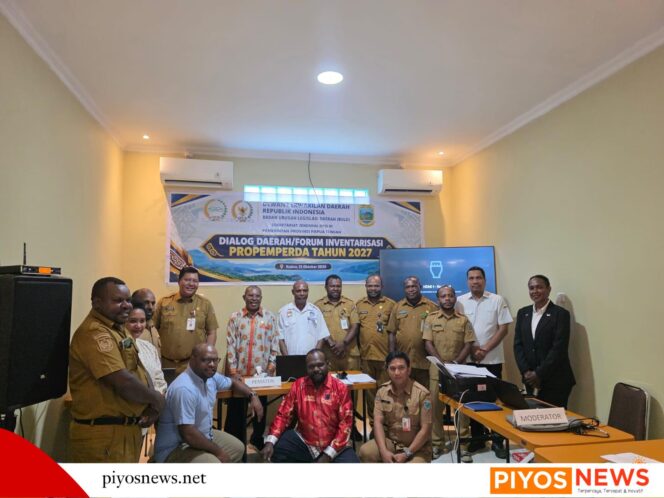 
					Foto bersama saat Dialog Daerah dan Forum Inventarisasi Program Pembentukan Peraturan Daerah (Propemperda) Tahun 2027 yang berlangsung di Nabire, Selasa (13/10/2026) lalu. 